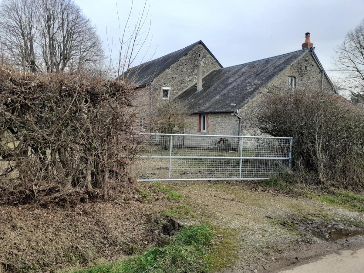 Gite Le Tilleul De La Fontaine Alluy Eksteriør billede